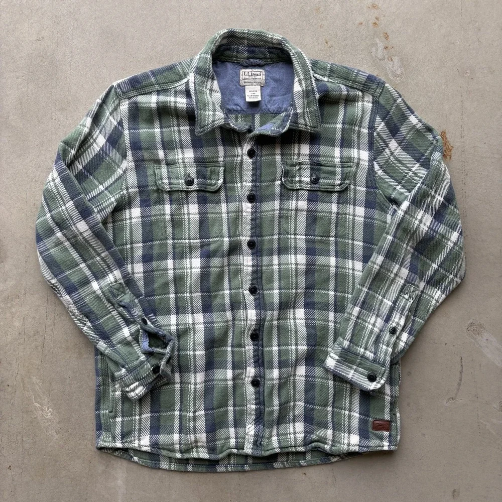 LL Bean Flannel Shirt Jacket Size Large Slightly Fitted Green Navy Plaid Lined